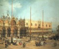 Piazza San Marco mirando hacia el sureste Canaletto